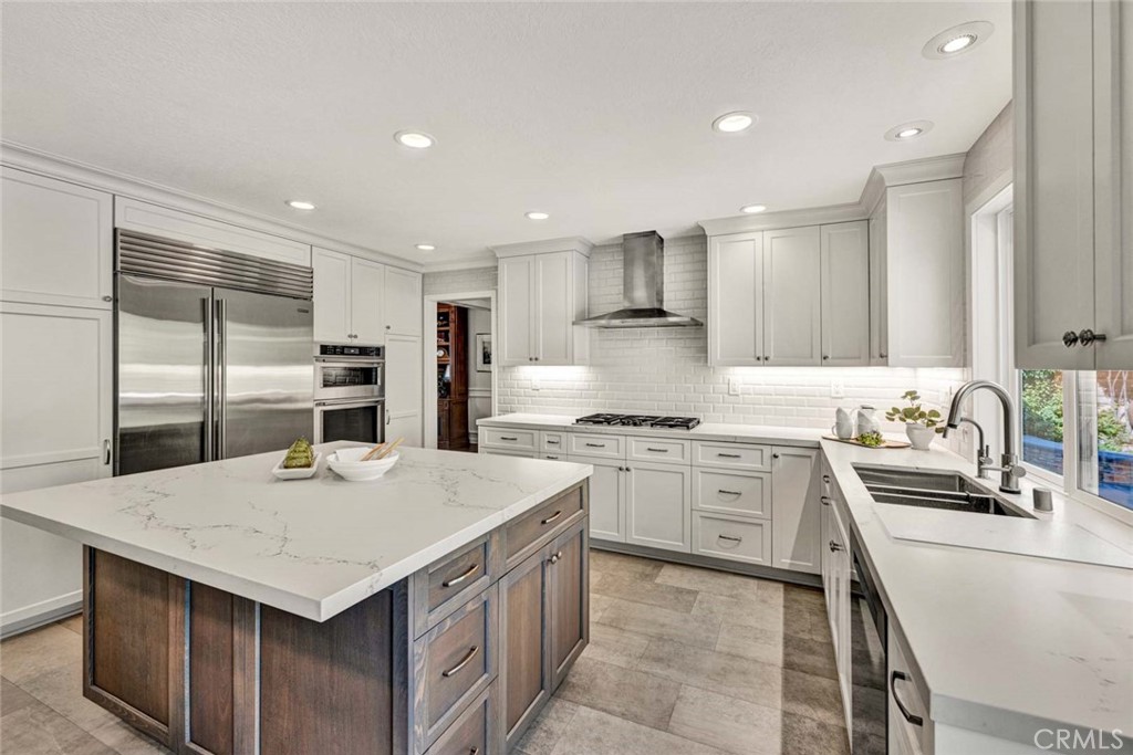 Center island - 394 S Smokeridge, Anaheim Hills CA 92807 - photo 13