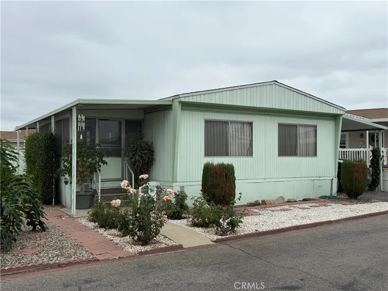 40 Pine Via, Anaheim, CA 92801