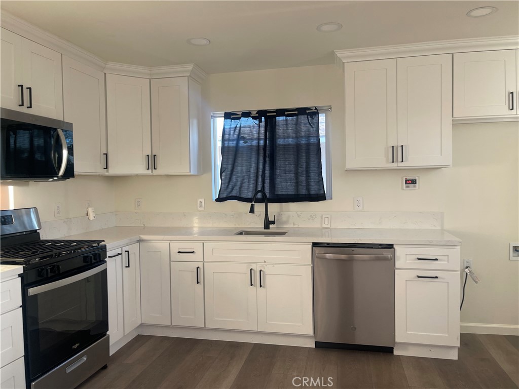 418 N Philadelphia, Anaheim CA 92805 - photo 3