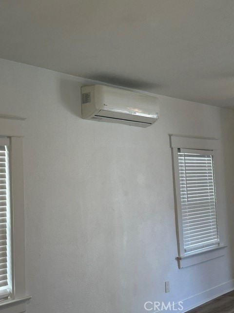 Livingroom duck less air and heating unit - 423 S Helena, Anaheim CA 92805 - photo 5