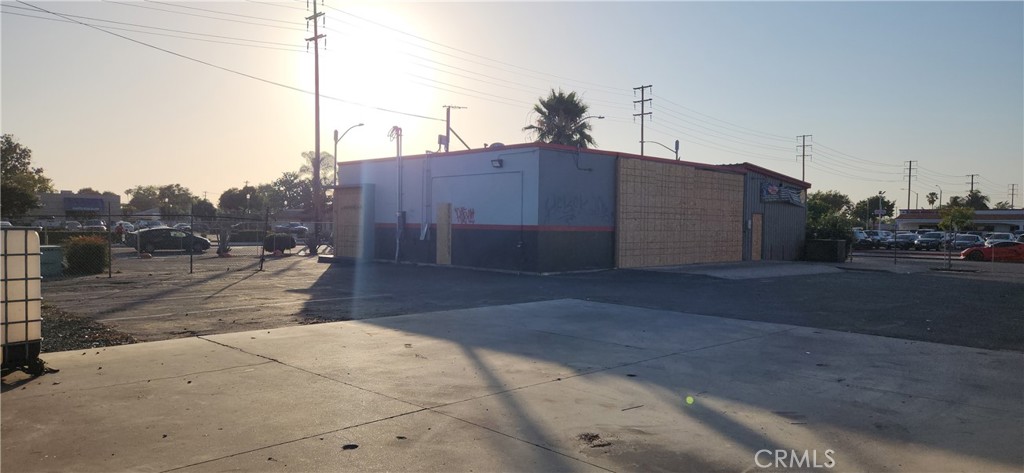 424 N East, Anaheim CA 92805 - photo 2