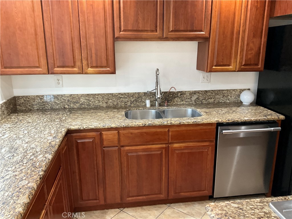 425 N Roni Lane, Anaheim CA 92807 - photo 11