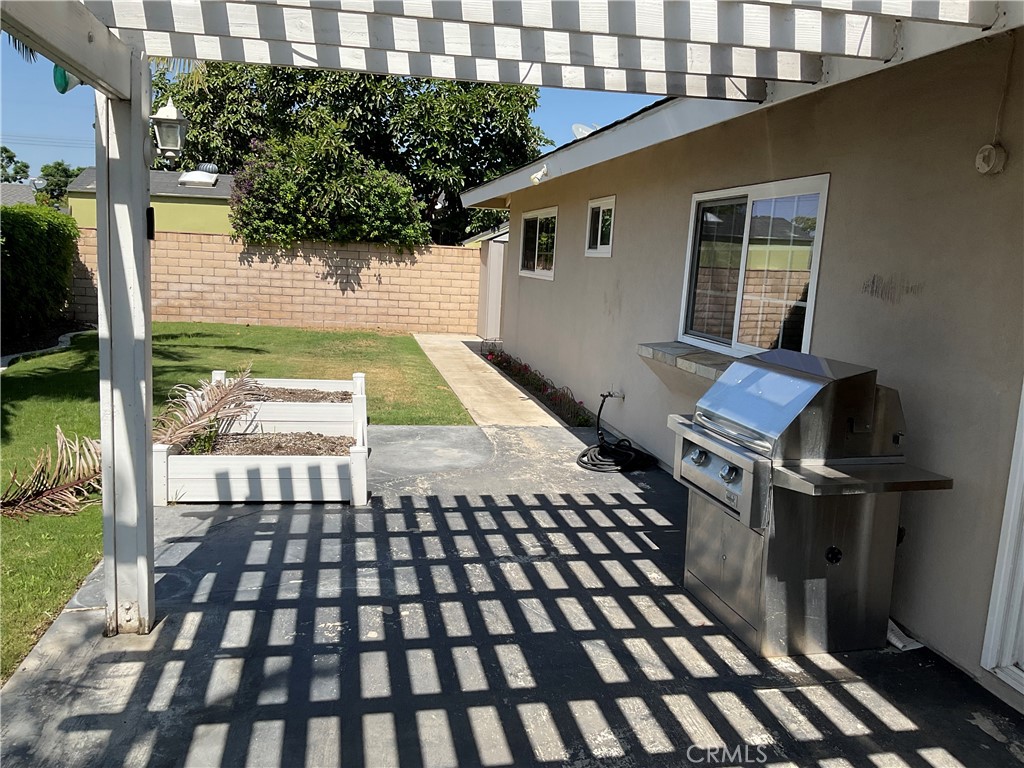 425 N Roni Lane, Anaheim CA 92807 - photo 32