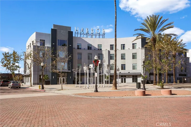 435 W Center Street Promenade 331, Anaheim, CA 92805