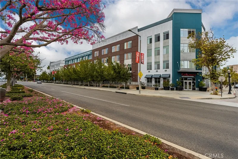 435 W Center Street Promenade 331, Anaheim, CA 92805