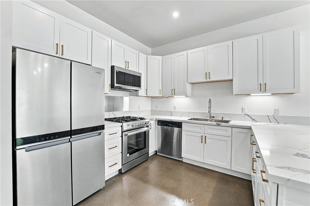 435 W Center Street, Anaheim CA 92805 - photo 3