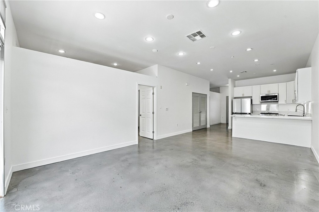 435 W Center Street, Anaheim CA 92805 - photo 5
