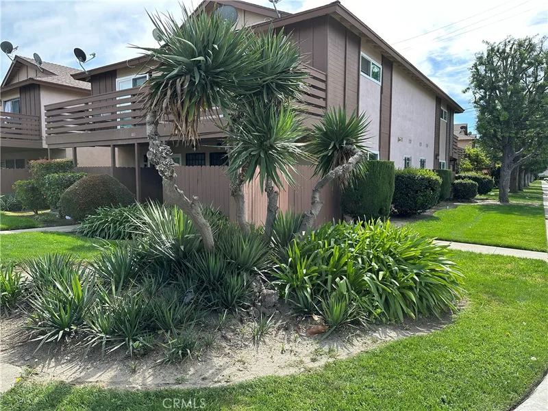 440 W Orangewood C, Anaheim, CA 92802