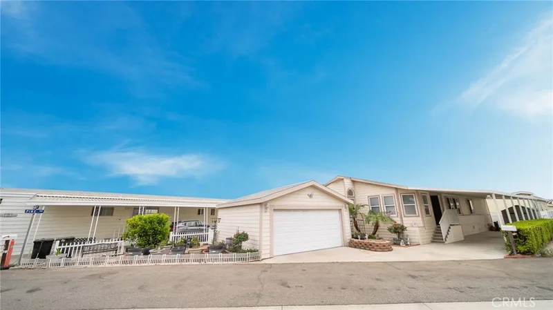 49 Pine Via, Anaheim, CA 92801