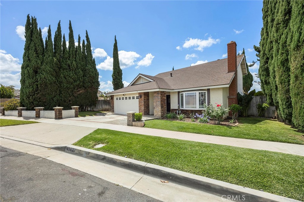 Front - 4962 E Glenview, Anaheim CA 92807 - photo 2