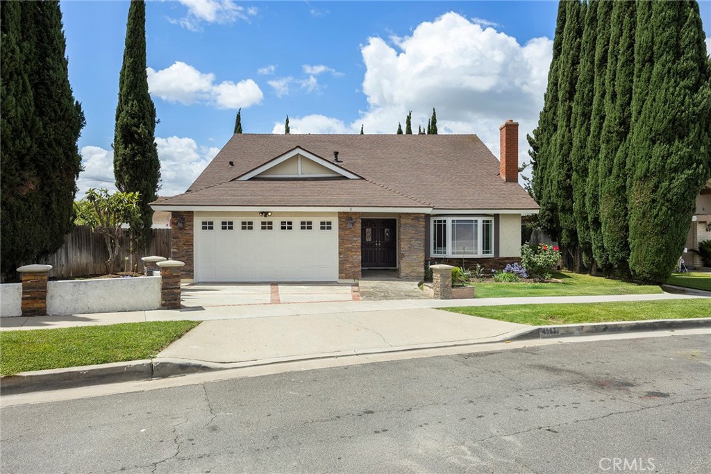 Front - 4962 E Glenview, Anaheim CA 92807 - photo 3