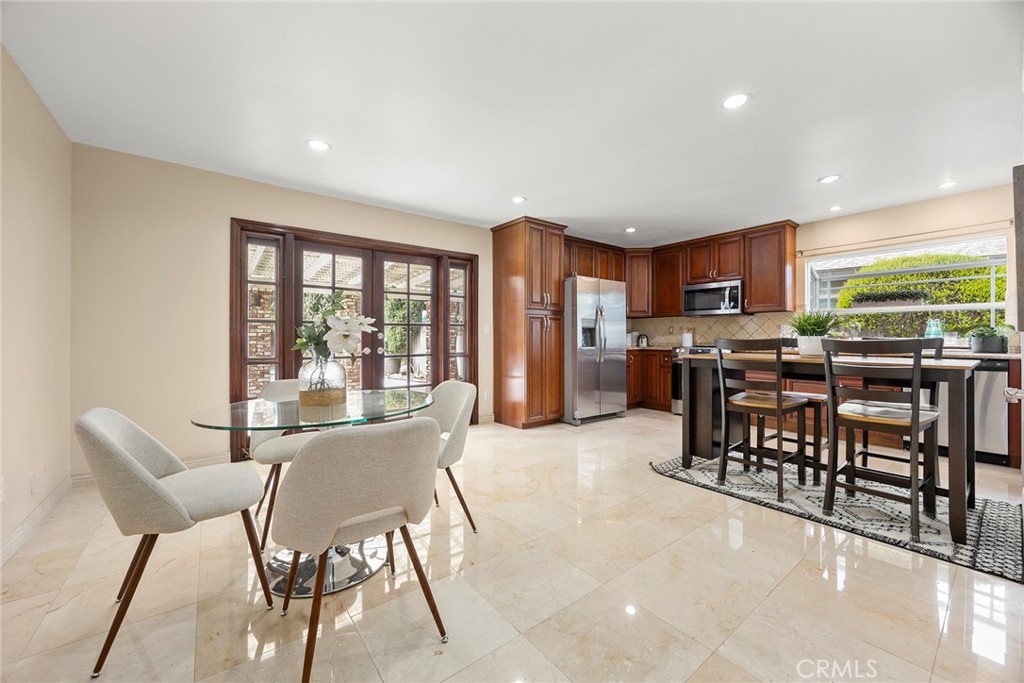 Virtual staged - 4962 E Glenview, Anaheim CA 92807 - photo 14