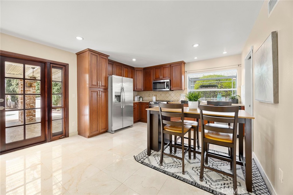 Kitchen - 4962 E Glenview, Anaheim CA 92807 - photo 19
