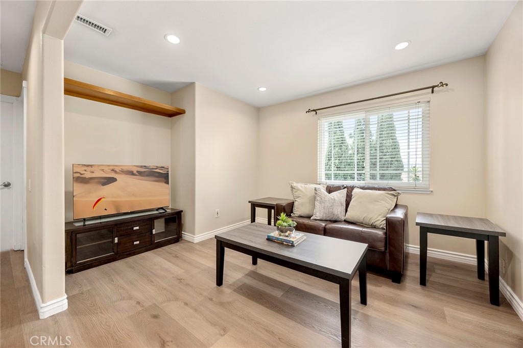 flex space - 4962 E Glenview, Anaheim CA 92807 - photo 27