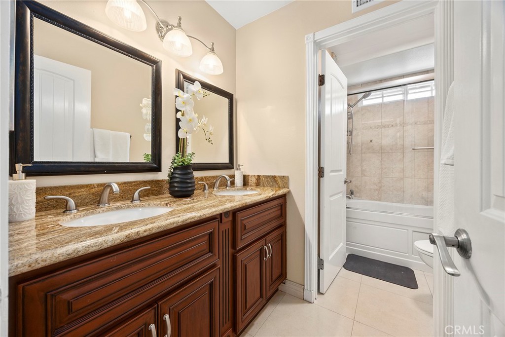 guest bath - 4962 E Glenview, Anaheim CA 92807 - photo 31