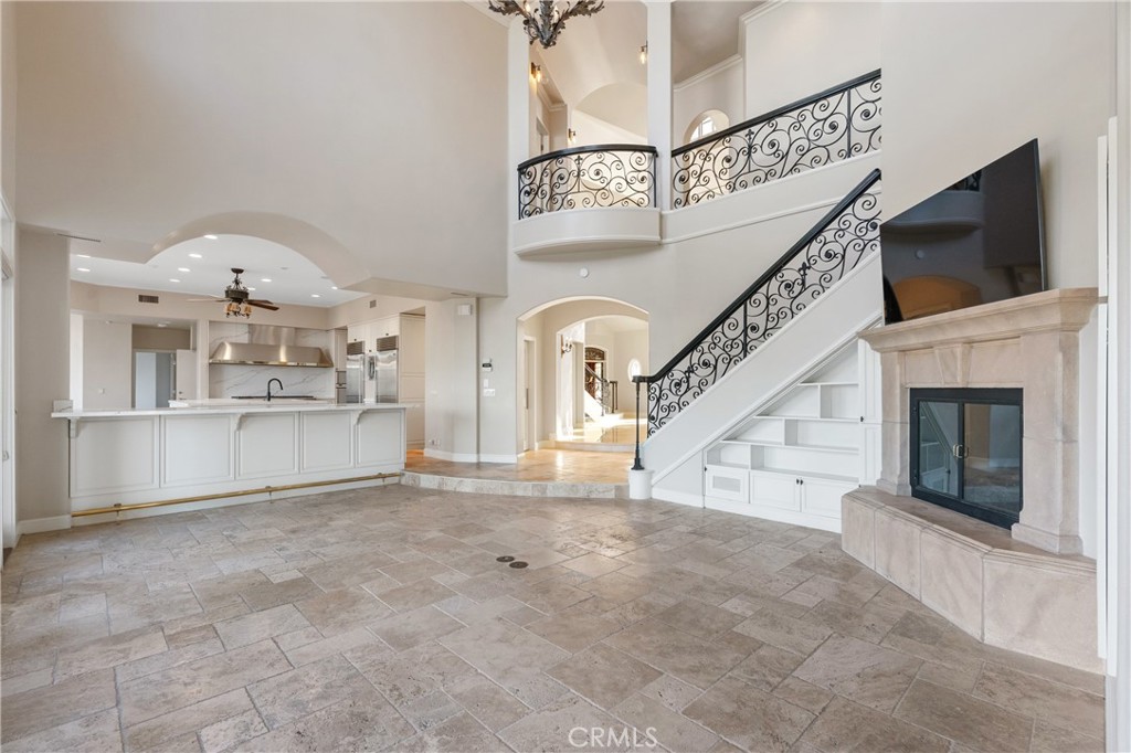 5081 E Copa De Oro Drive, Anaheim CA 92807 - photo 10