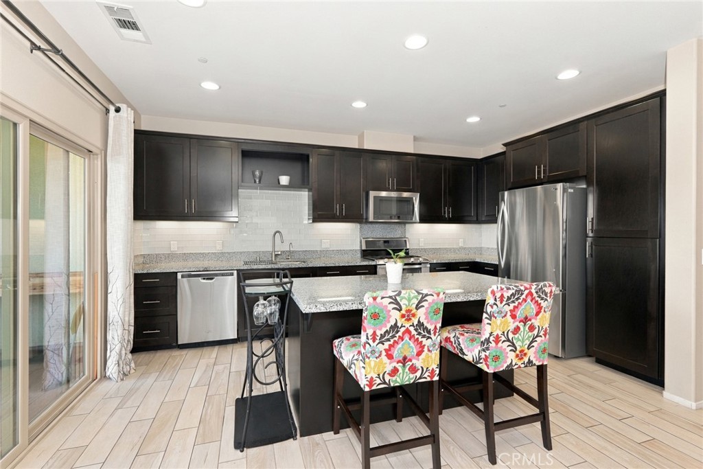 510 S Anaheim, Anaheim CA 92805 - photo 2