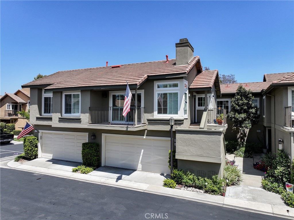 512 S Hollydale, Anaheim CA 92808 - photo 1
