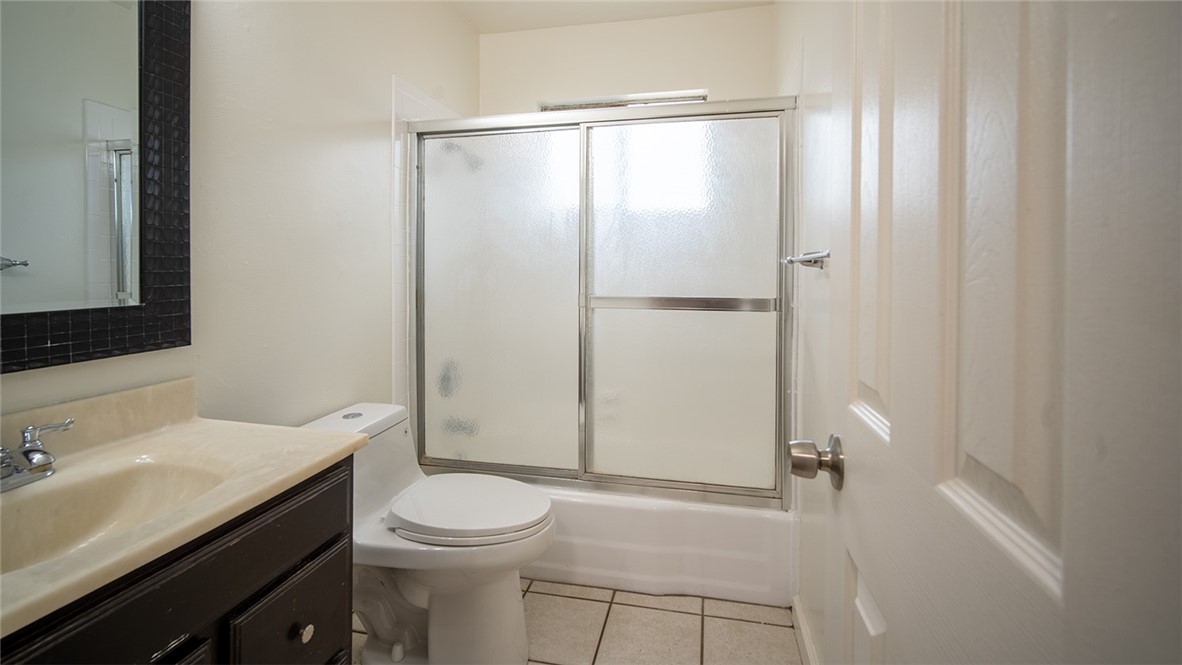 Unit 1 Bathroom - 520 E Adele, Anaheim CA 92805 - photo 15