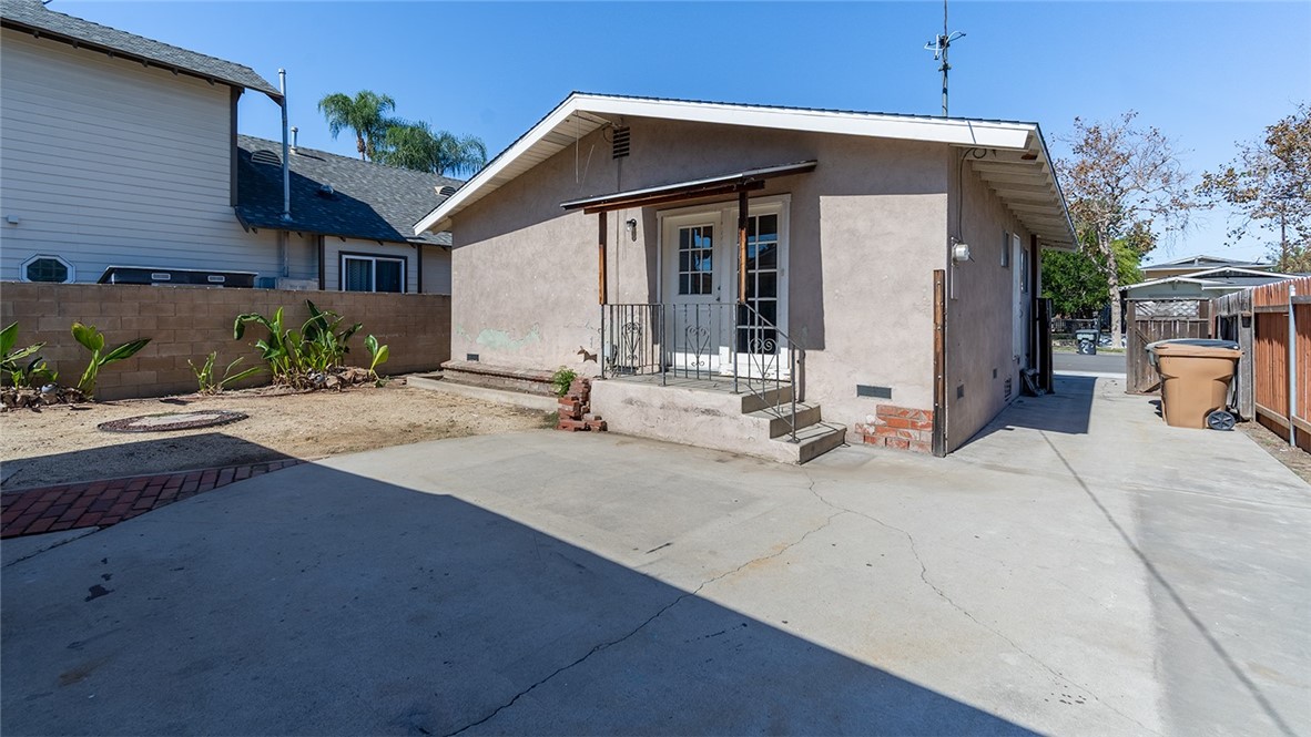 Back of Unit 1 - 520 E Adele, Anaheim CA 92805 - photo 18