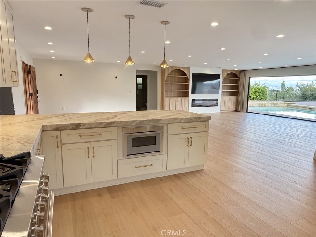 5219 E Gatewood, Anaheim CA 92807 - photo 2