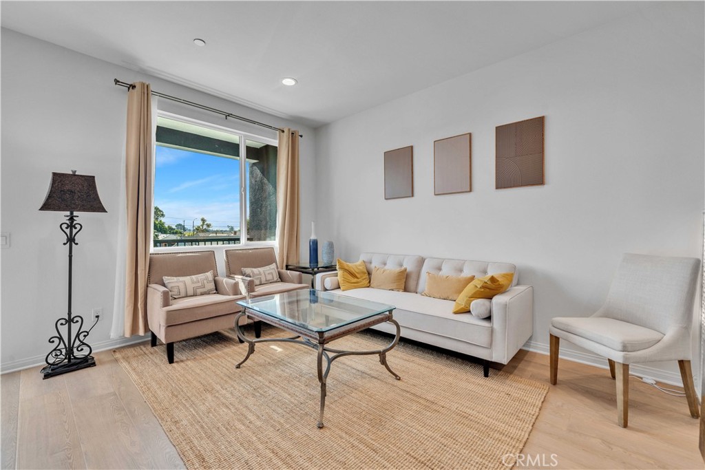 527 W Victor Ave, Anaheim CA 92801 - photo 1