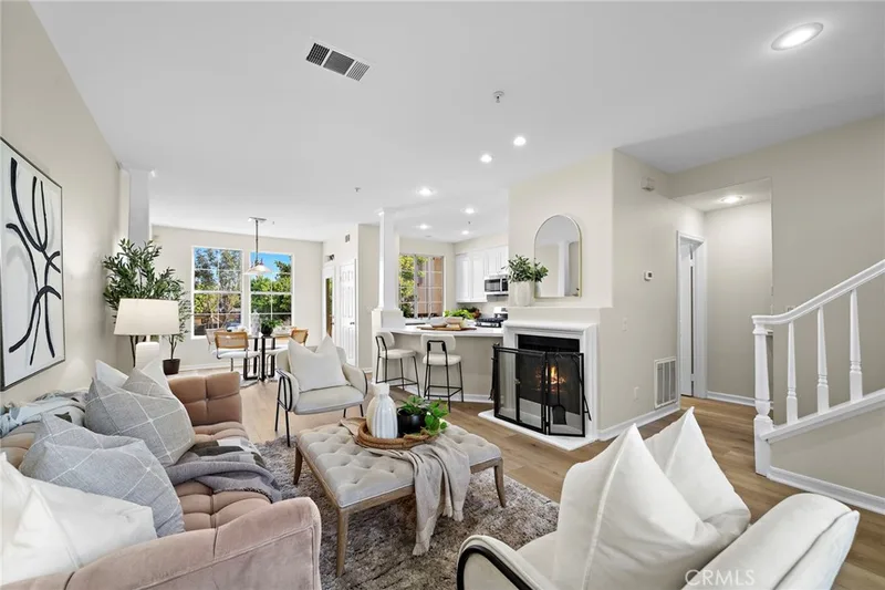 551 W Summerfield, Anaheim