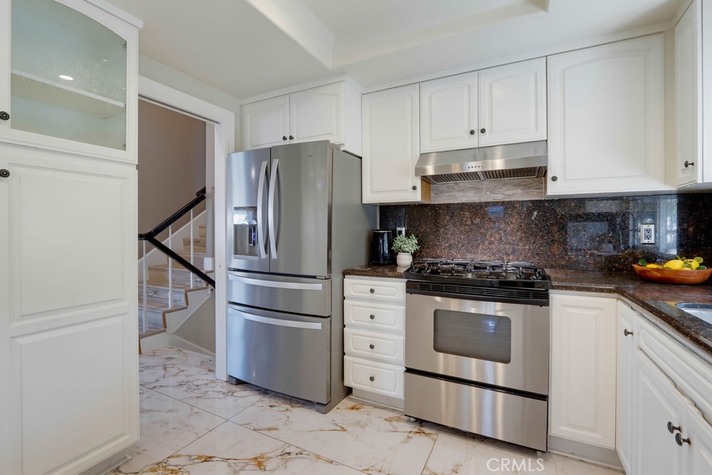 5550 E Edgemar, Anaheim CA 92807 - photo 11