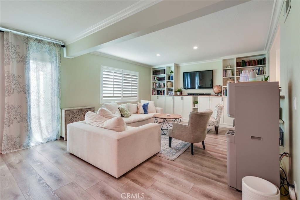 5556 E Vista Del Este, Anaheim CA 92807 - photo 8