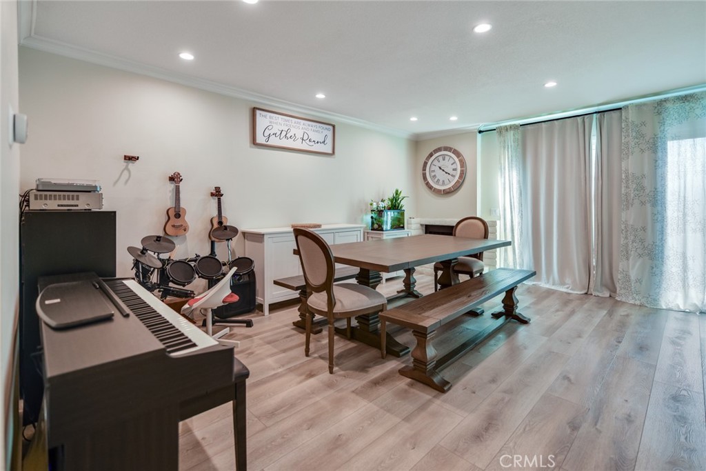 5556 E Vista Del Este, Anaheim CA 92807 - photo 9