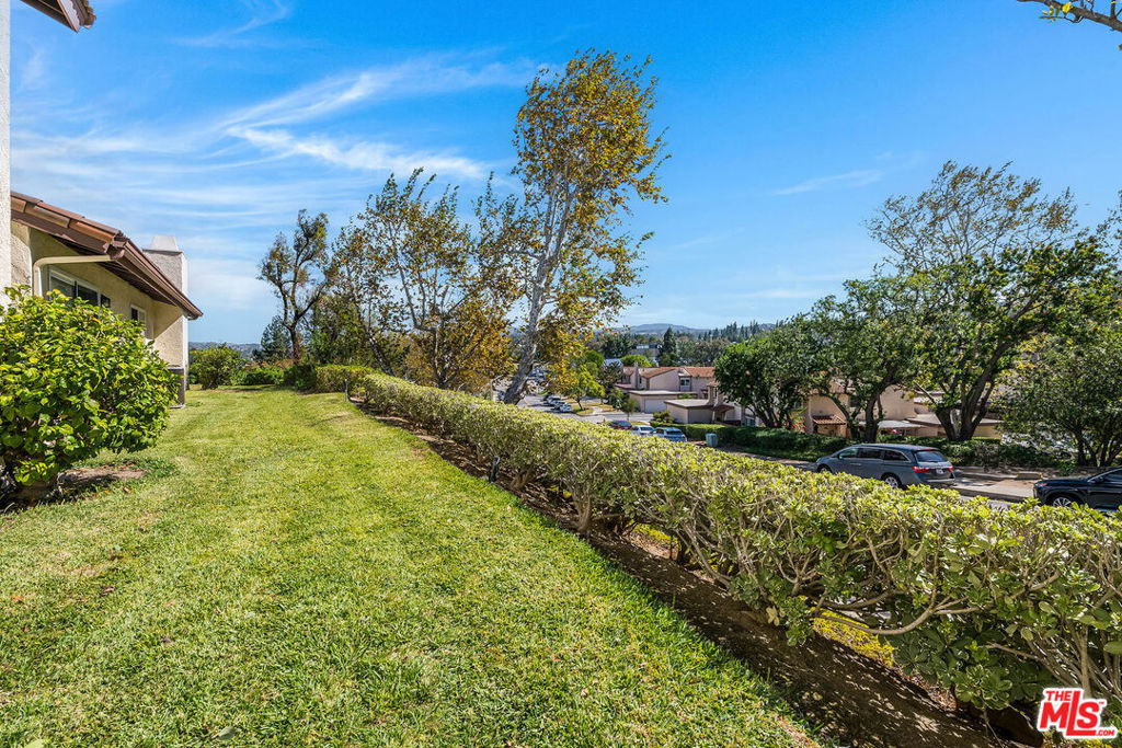5562 E Vista Del Rio, Anaheim CA 92807 - photo 27