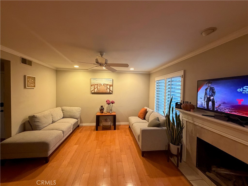5651 E Plaza De Santos, Anaheim CA 92807 - photo 11