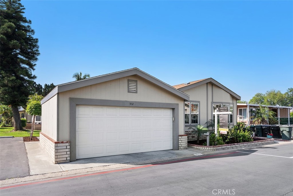 5815 E La Palma Ave Avenue E 302, Anaheim CA 92807 - photo 2