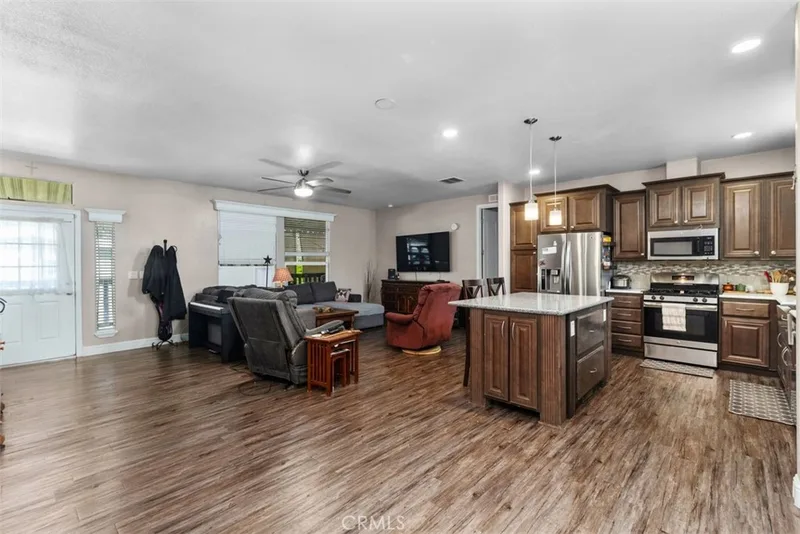 5815 La Palma Ave 304, Anaheim