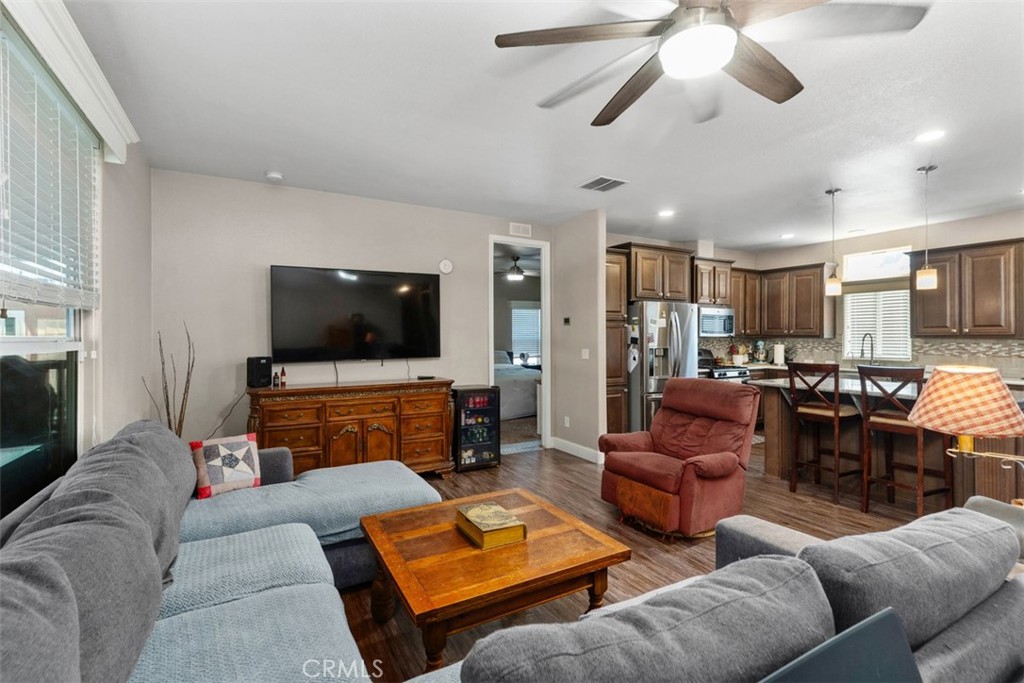 Spacious family room with Chef's Luxury Kitchen - 5815 La Palma Ave 304, Anaheim CA 92807 - photo 9