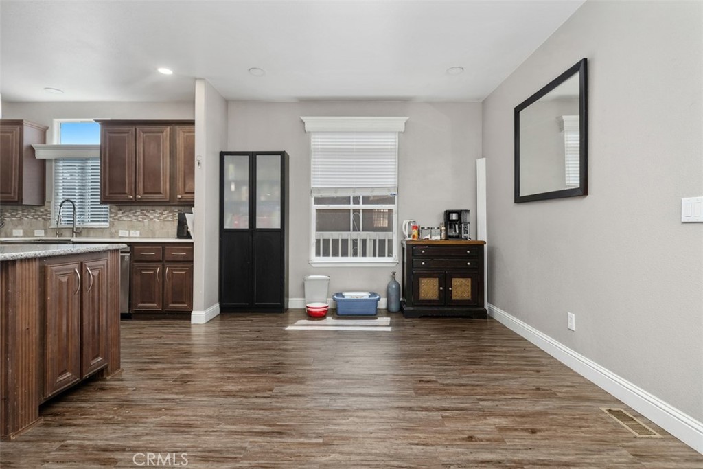Spacious family room with Chef's Luxury Kitchen - 5815 La Palma Ave 304, Anaheim CA 92807 - photo 19