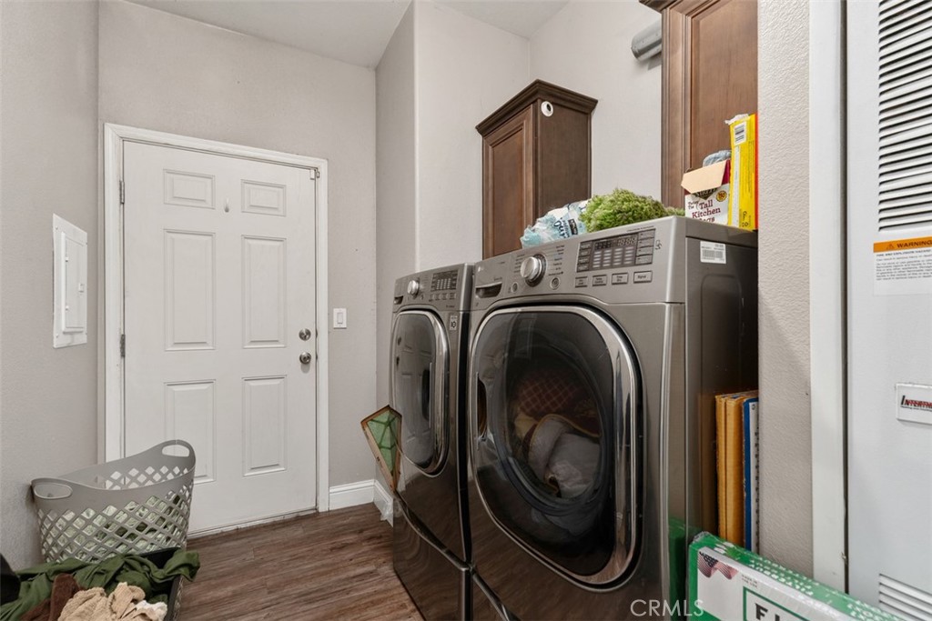 Laundry room - spacious - 5815 La Palma Ave 304, Anaheim CA 92807 - photo 30