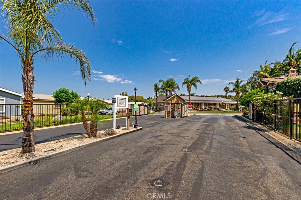 Entrance w/Electric gate - 5815 La Palma Ave 304, Anaheim CA 92807 - photo 47