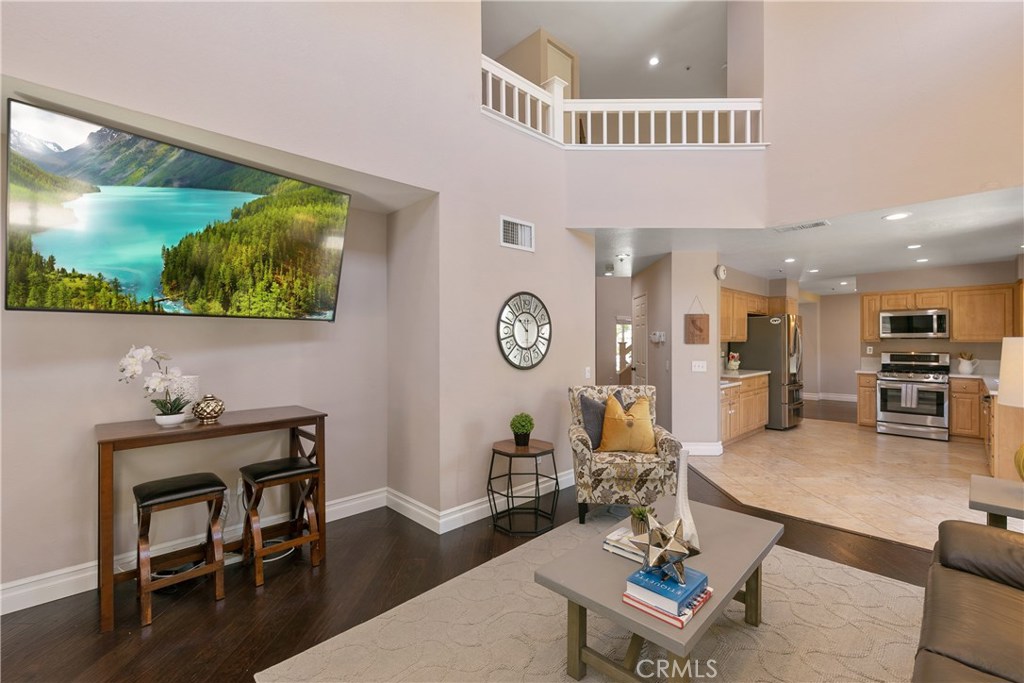 587 E Chartres Street, Anaheim CA 92805 - photo 1
