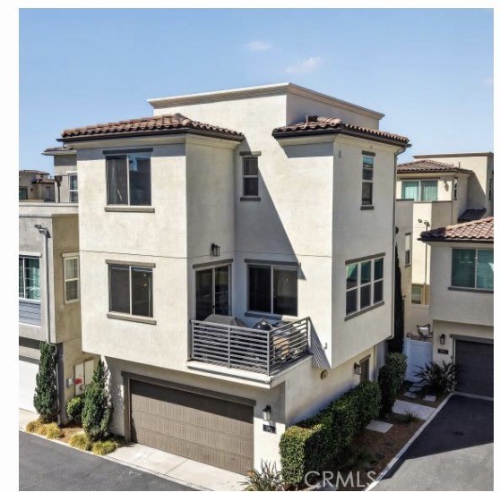 592 S Motif, Anaheim CA 92805 - photo 1