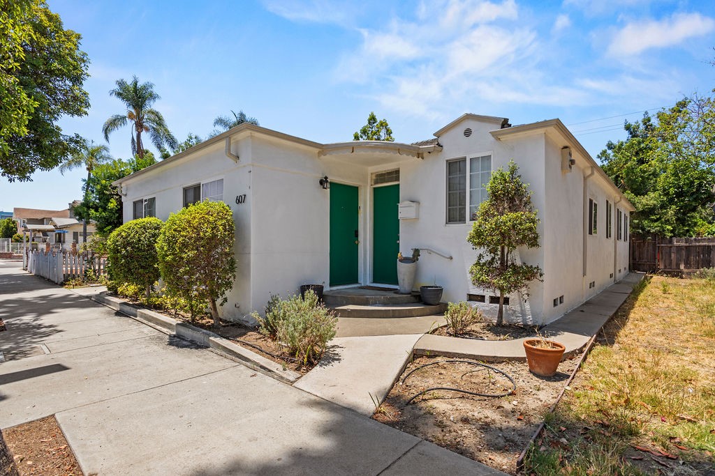 Second Unit - 607 N Anaheim Boulevard, Anaheim CA 92805 - photo 2