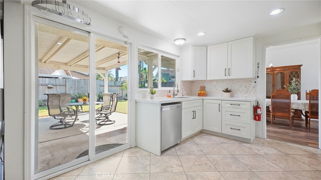 6080 E Avenida Arbol, Anaheim CA 92807 - photo 8