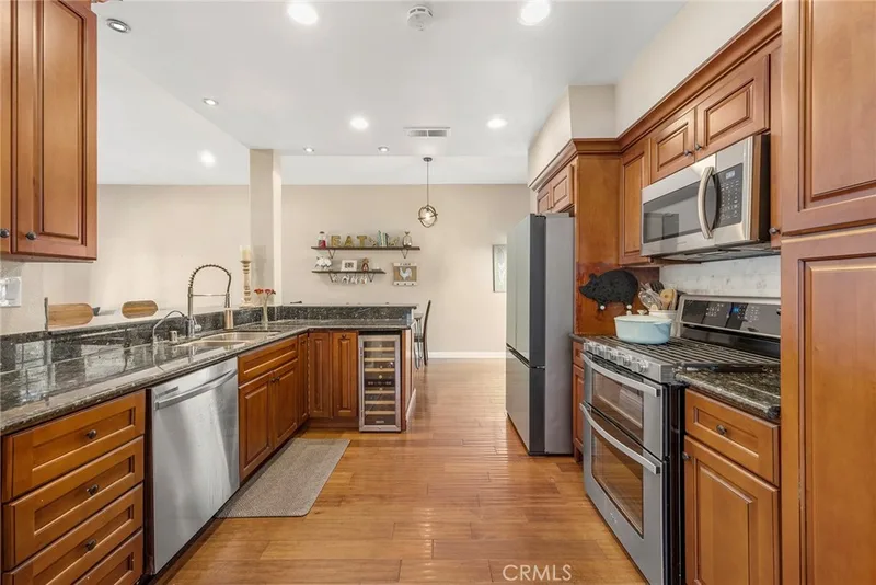 6093 E Brighton, Anaheim, CA 92807