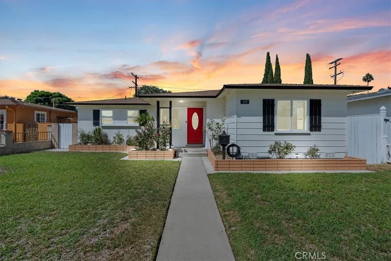 611 S Pine, Anaheim