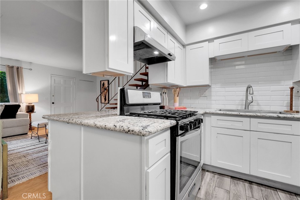 630 S Knott 31, Anaheim CA 92804 - photo 8