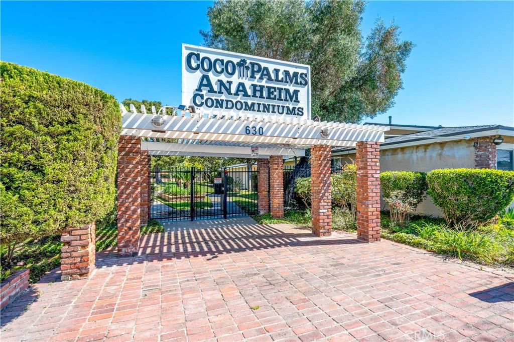Front Entry - 630 S Knott 6, Anaheim CA 92804 - photo 1