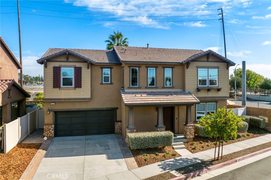 636 S Lakeshore Drive, Anaheim CA 92806 - photo 1