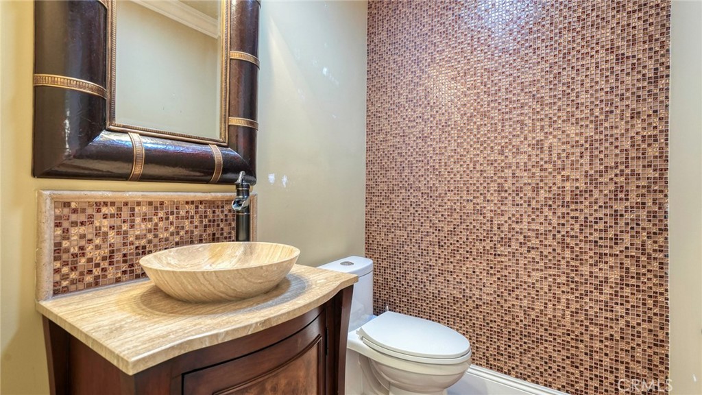 6509 E Calle Del Norte, Anaheim CA 92807 - photo 18