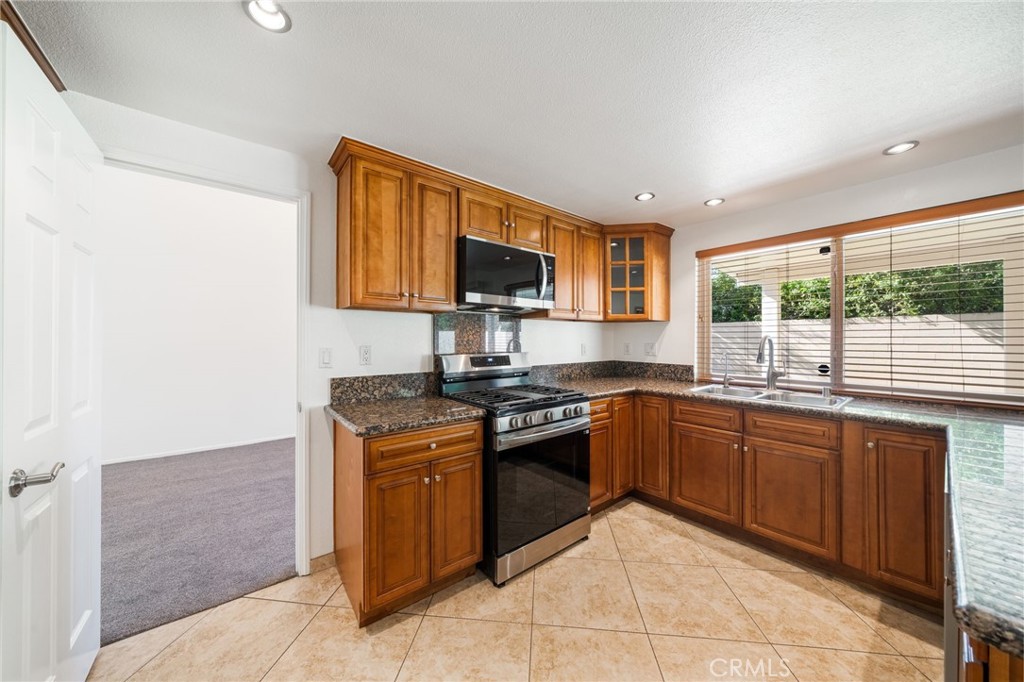 6511 E Marengo, Anaheim CA 92807 - photo 10