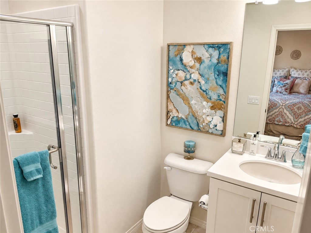 bathroom - 666 S District, Anaheim CA 92805 - photo 15